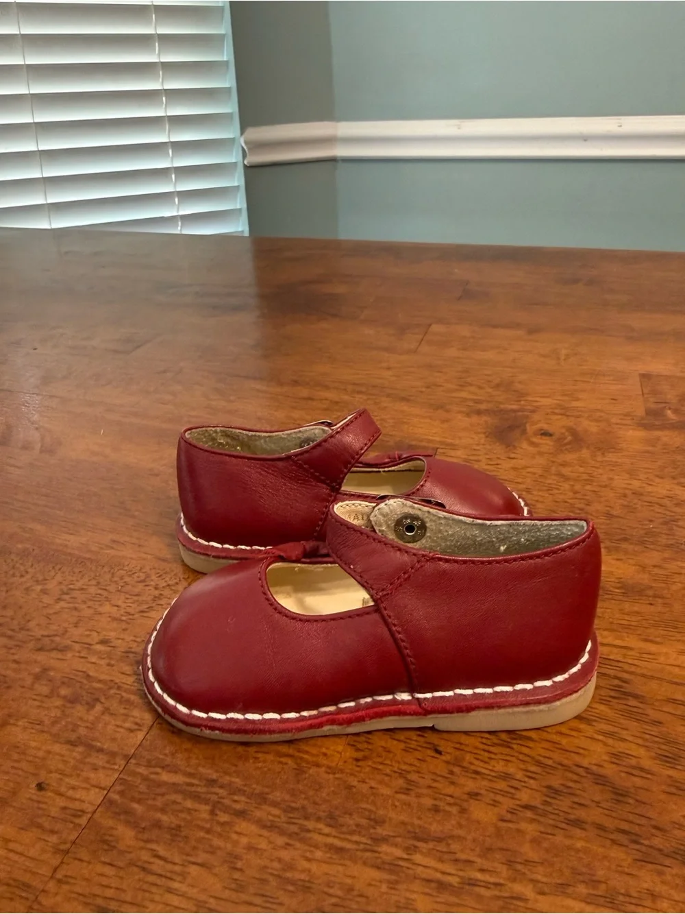 L'Amour Iris Red Leather Double Bow Mary Jane Shoes Toddler measures 7 classic